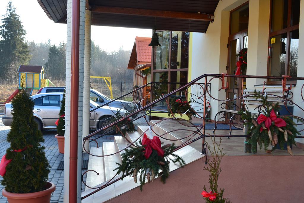 Hotel Restaurant Vizit Трускавець Екстер'єр фото